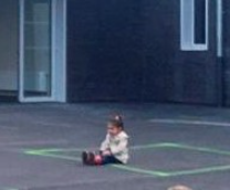 �������